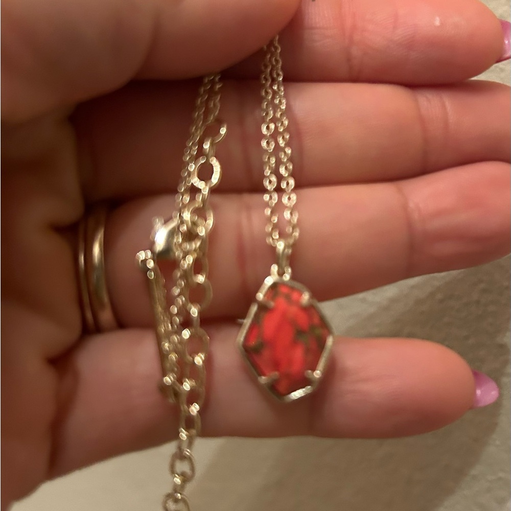 Kendra Scott Necklace - Picture 3 of 8